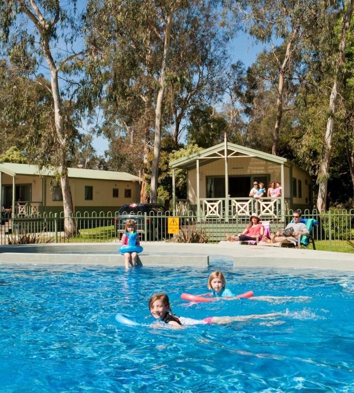 ホテル Crystal Brook Tourist Park ビクトリア州 エクステリア 写真